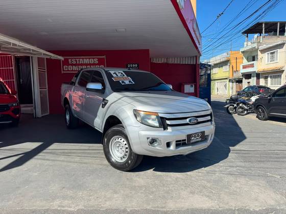 FORD RANGER 2.2 XL 4X4 CD 16V DIESEL 4P MANUAL FORD RANGER 2.2 XL 4X4 CD 16V DIESEL 4P MANUAL